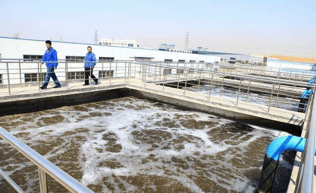 （圖：水處理泡沫池現場）