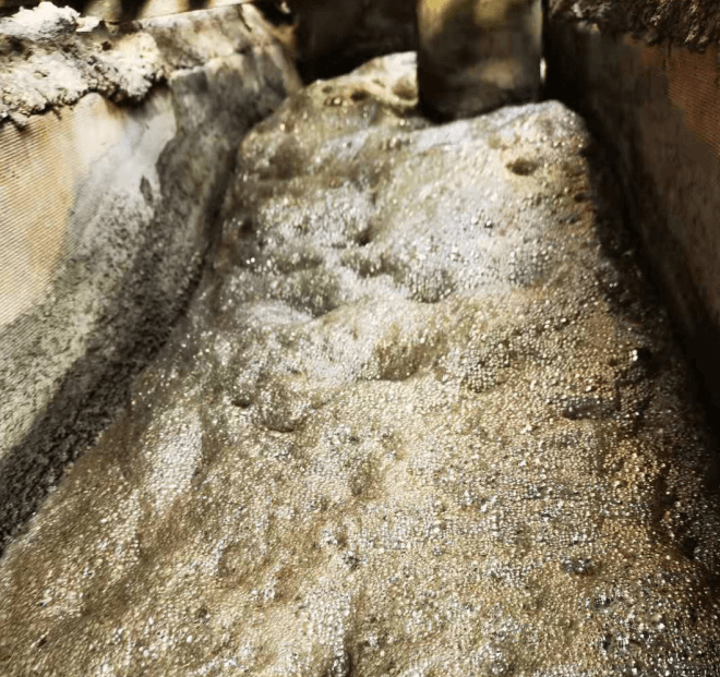 （圖：脫硫塔起泡現(xiàn)場(chǎng)）