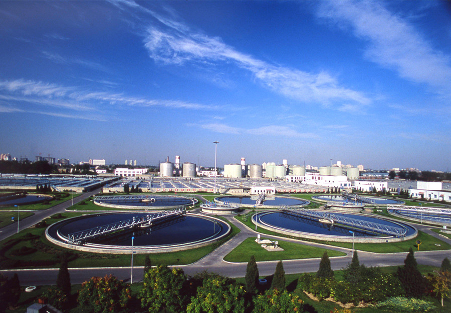 （圖：曝氣池污水處理廠）