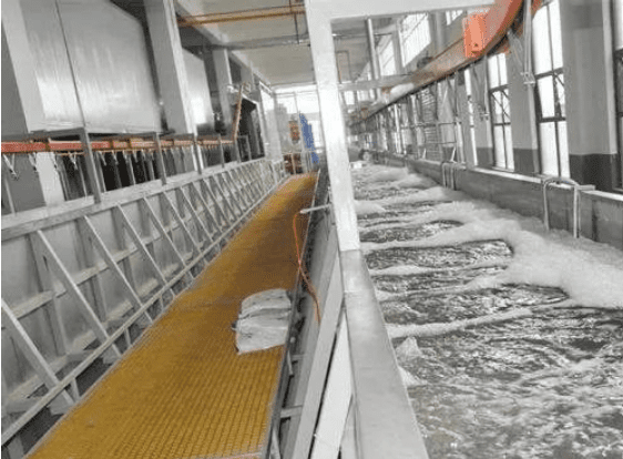 (圖:金屬噴淋清洗泡沫)